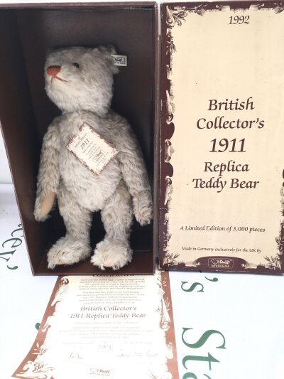 A Boxed Steiff Replica Teddy Bear 1912. No Reserve.