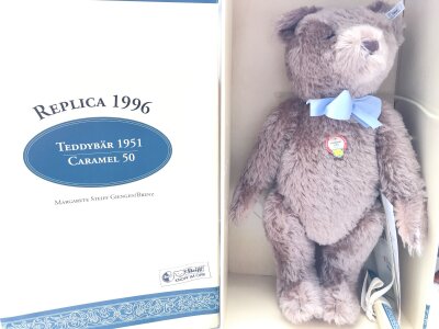 A Boxed Steiff Steiff Teddy Bear 1951 Replica Caramel. No Reserve.