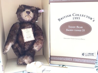 A Boxed Steiff Brown Tipped Teddy Bear 1995. No Reserve.