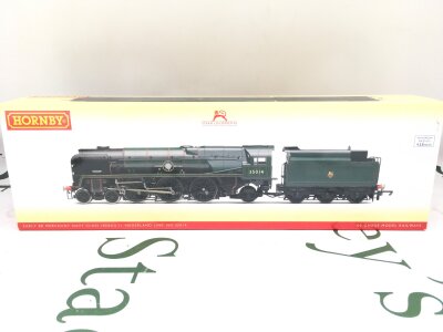 A Boxec Hornby 00 Gauge BR 4-6-2 Merchant Navy Class Nederland Line. #R3566 DCC Ready.