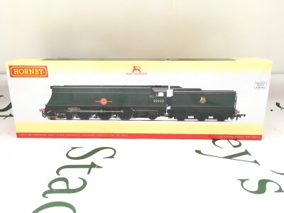 A Boxed Hornby 00 Gauge Early BR Merchant Navy Holland America Line. #R3716. DCC Ready.