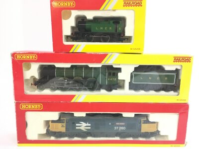 3 Boxed Hornby  00 Gauge Locomotives Including A Flying Scotsman. Coaches And Wagons, No Reserve.