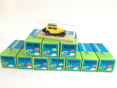 10 Boxed Eligor 1933 Citroen Taxis. No Reserve.