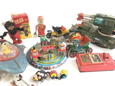 A Collection Of Vintage Tinplate Toys, Ideal For Restoration. No Reserve.