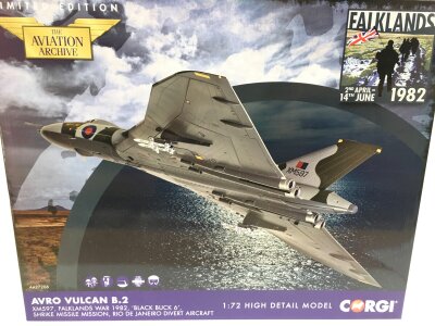 A Boxed Cogi Aviation Archive Avro Vulcan B.2  XM597 Falklands War 1982 #AA27206.1/72 Scale.
