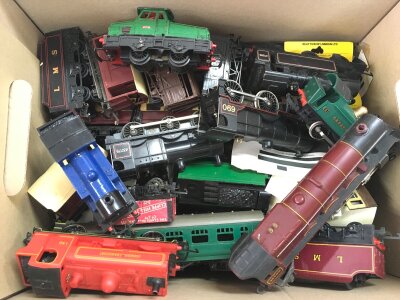 A Box Containing 00 Gauge, Trains, Carriages etc.