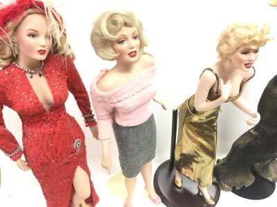5 X Franklin Mint Marilyn Monroe Figures. Approximate Height 49CM.