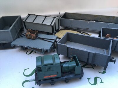A Battery Operated G Gauge Locomotive With A Collection Of Wagons. No Reserve.