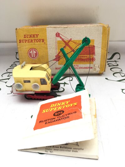 A Boxed Dinky Supertoys Ruston Bucyrus Excavator. #975.