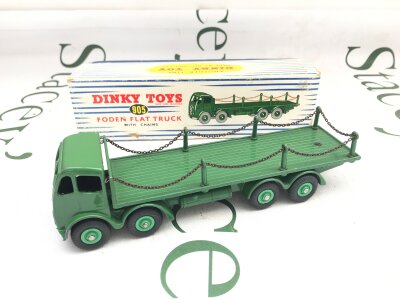 A Boxed Dinky Foden Flat Truck With Chains. #905.