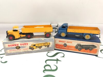 A Boxed Dinky Articulated Lorry #921 And A Big Bedford Lorry #522.