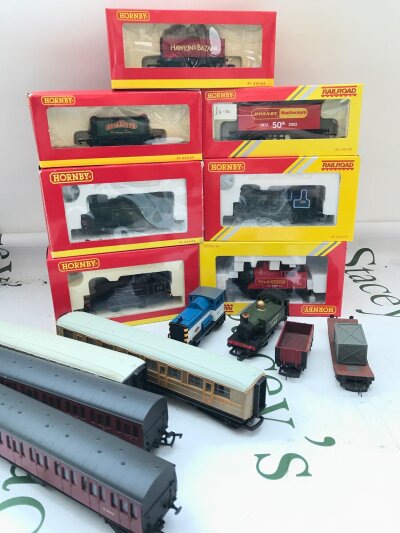 3 Boxed Hornby 00 Gauge Locos. 2 Unboxed Locos With Rolling Stock.