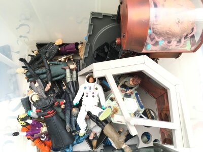 A Collection Of Doctor Who Figures And Playsets. (2).