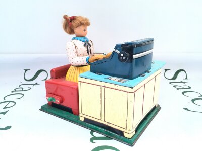 Battery Operated Japanese Linemar Busy Secretary. No Reserve.