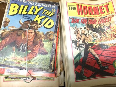 A Box Containing Hornet, Beano And Other Comics. No Reserve.