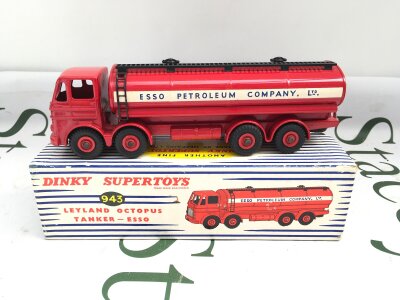 A Boxed Dinky Supertoys Leyland Octopus Tanker-ESSO.#943.