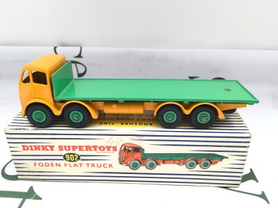 A Boxed Dinky Supertoys Foden Flat Truck #902.