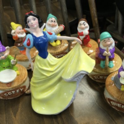 Boxed Disney Schmid figures the princess collection Snow White wind up musical boxes. No reserve
