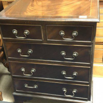 A small Mahogany chest off drawers fitted with two short and two long drawers good condition 61cm wide 37cm deep. NO RESERVE