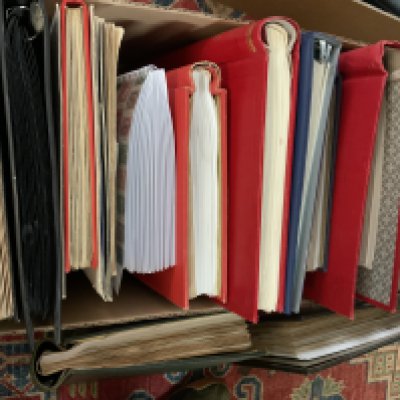 14 GB and World stamp albums and contents. (D)