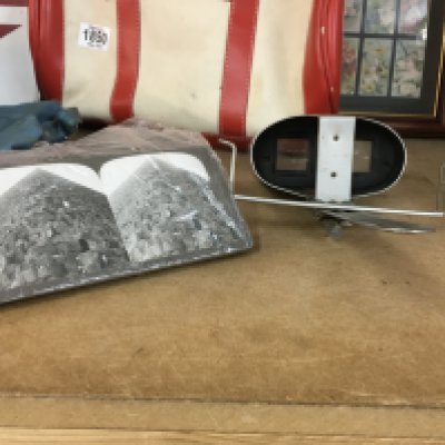 A stero viewer with numerous cards. NO RESERVE