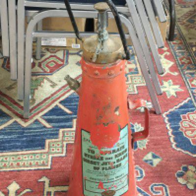 A 1958 garage standing Fire extinguisher . This lot cannot be posted