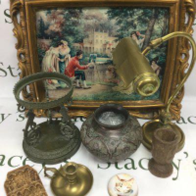 A vintage brasstable lamp, copper vase, brass candlestick etc. Shipping category D.