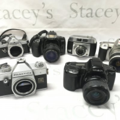 Various vintage cameras including Minolta 360si, Baldessa I, Minolta Dynax 300si, Pentax MX, Praktica L2. Postage category C