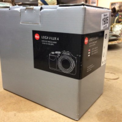 A Leica V-Lux 4 camera in full working order