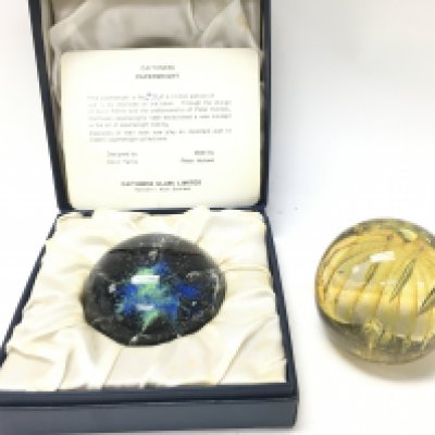 Paperweights including a limited edition boxed Caithness weight, Mdina. This lot cannot be posted. NO RESERVE