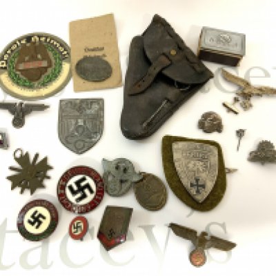 A good mixed collection of German military issue badges (this lot does include some retrospective copy&rsquo;s) (B)