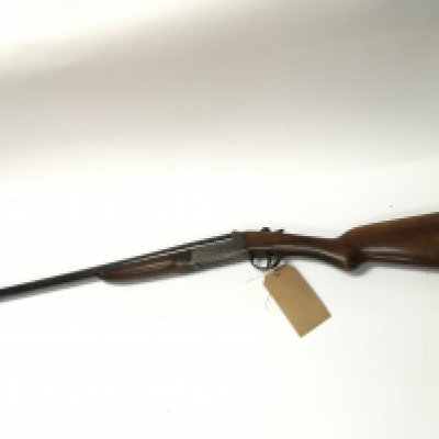 A Webley and Scott ltd single barrel shotgun. 32 inch barrel. # 63997 PLEASE NOTE THAT A SHOTGUN LICENSE IS REQUIRED TO PURCHASE THIS ITEM. VIEWING AND COLLECTING IS BY APPOINTMENT ONLY.