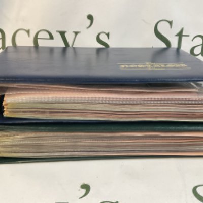 A collection of cigarette card albums including Wills football players, 1930s Churchmans football players , Copes cards, Ogdens etc. Postage category B