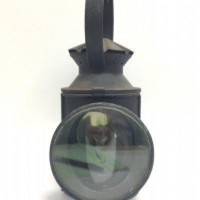 A vintage Lner Railway Lamp. Postage c. NO RESERVE