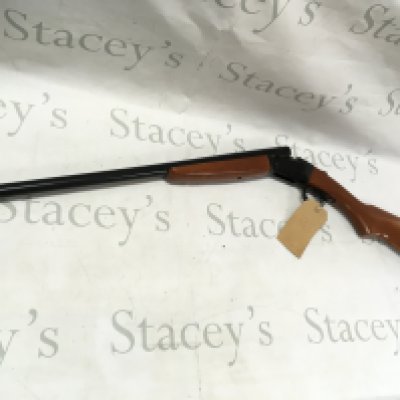 A 12bore BSA Snipe single barrel shot gun 30inch barrel 46.5 overall. #YD9565 PLEASE NOTE THAT A SHOTGUN LICENSE IS REQUIRED TO PURCHASE THIS ITEM. VIEWING AND COLLECTING IS BY APPOINTMENT ONLY