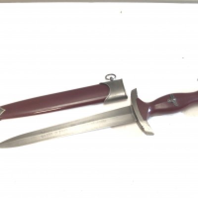 A Replica SA dagger.