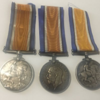 Three I world war medals awrded to 800260 PTE T Snow 4 London Reg. 95785 PTE H Jackson Durh L I. 4667 PTE E Donchoe LAN FUS. (3)