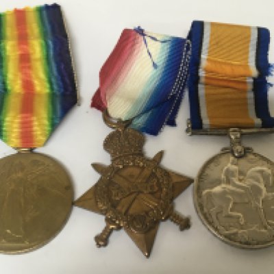A Group of I world war medal including 1914-15 star awarded to PTE C D Du Plessis 1st S A I the star with 10th Infantry. (3)