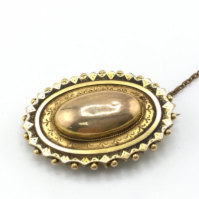 A 9ct mourning brooch. 7.53g Postage B