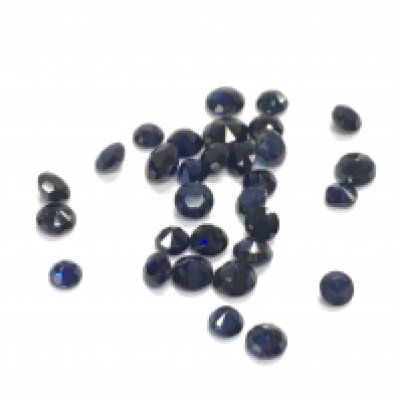 A parcel of unmounted mixed round cut sapphires 4ct total. Postage A
