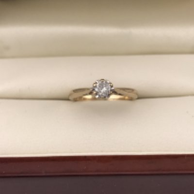 A 9ct gold diamond set solitaire ring approx 0.25cts. Approx weight 2.27 grams, approx size J1/2.