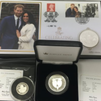 Collection of 3 silver coins including a 2019 1oz silver cover. Postage B