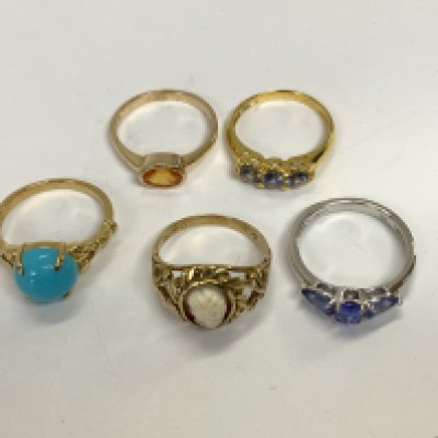 5 9ct gold and stone set rings (A) 13.8g.