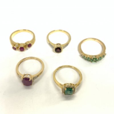 5 9ct gold and semi precious stone set rings (A) 13.2g.