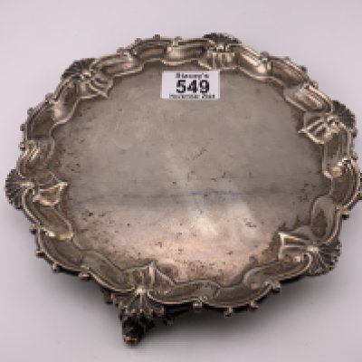 Edward Barnard and Sons hallmarked silver footed salva. London 1899. 425g (A)