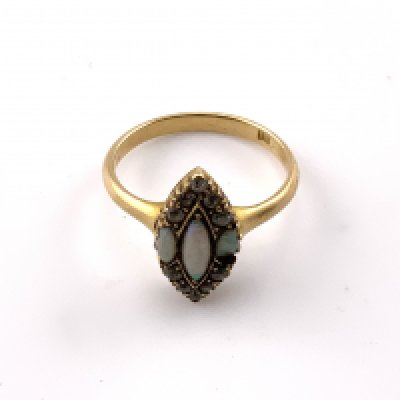 A 1920s 18ct gold opal and diamond ring, 2.89g ( Size M).