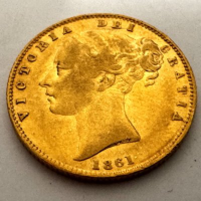 A Queen Victoria 1861 full sovereign, young head shield back. (A)