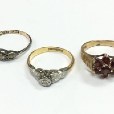 WITHDRAWN - 9ct, 18ct gold and platinum , 9ct and silver gold rings. 6.2g total weight . Postage category A
