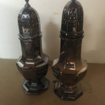 Two silver sugar casters 363 grams.