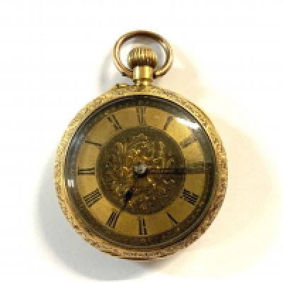 A small Edwardian ladies gold cased pocket watch. (A)